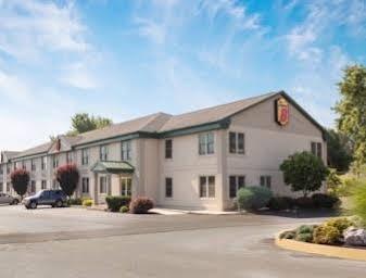 Super 8 By Wyndham Harrisburg Hershey West Exterior photo